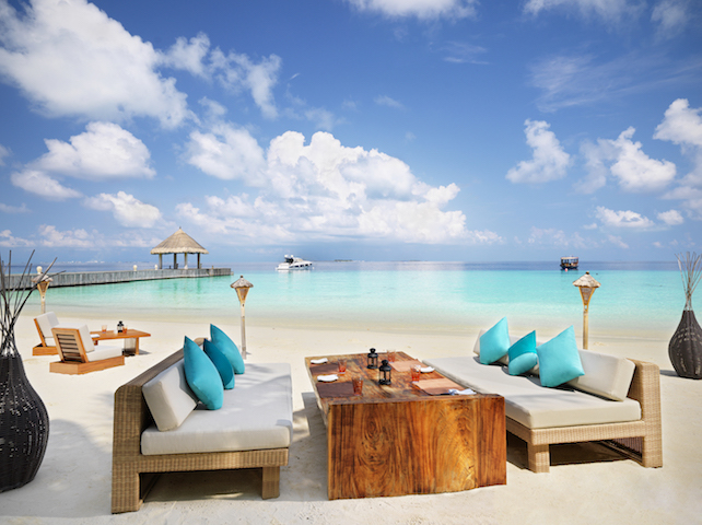 Jumeirah Vittaveli Bar and Grill