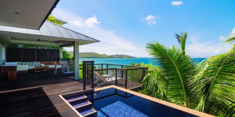 Raffles Praslin Pano Deckin