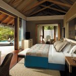 Shangri-la Villingili Beach Villa bedroom