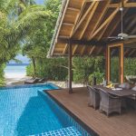 Shangri-la Villingili Beach access