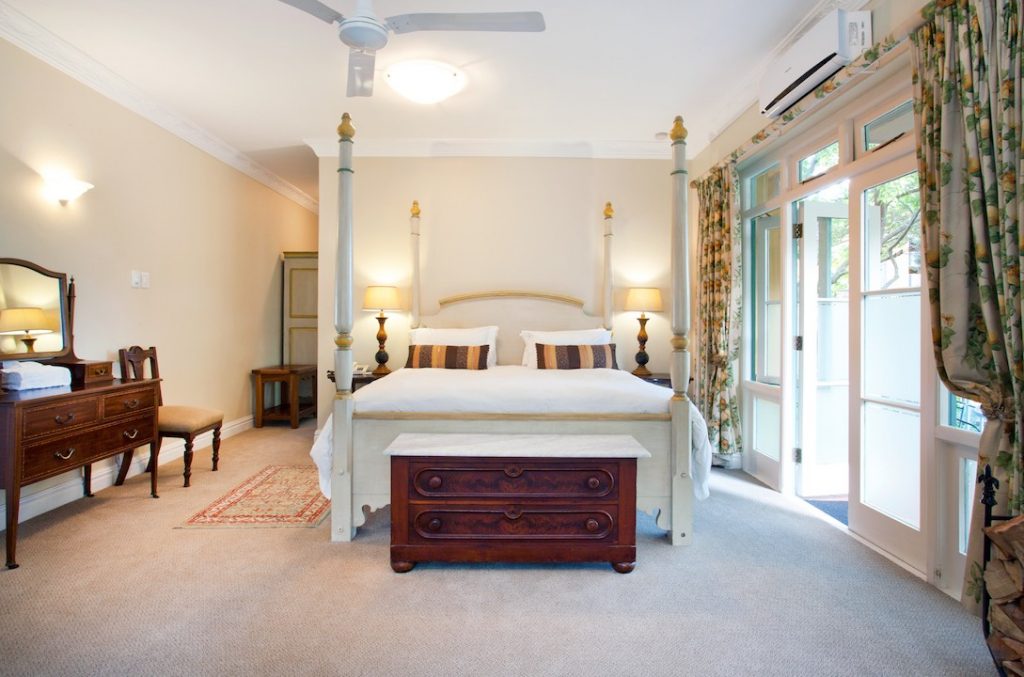 Franschoek Country House Bedroom (1)