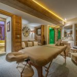 Chalet Le Namaste Massage Room