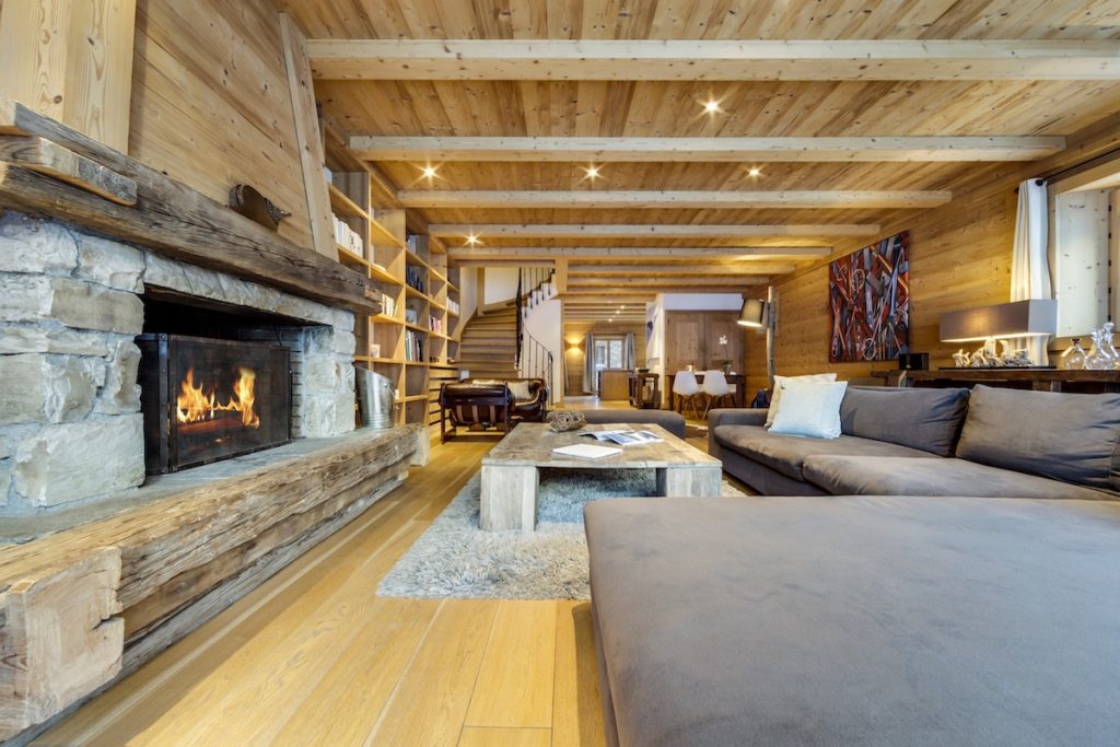 Val d'Isere Sarire Fireplace Banner Photo
