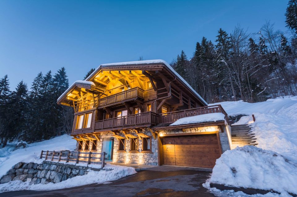 Chalet M Morzine Exterior Evening