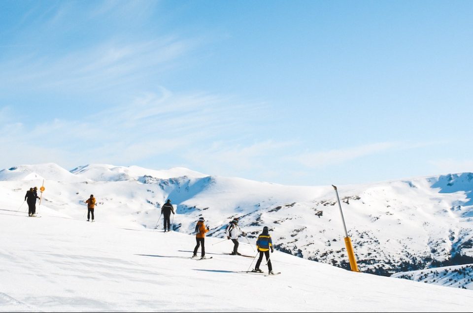 Group Skiing