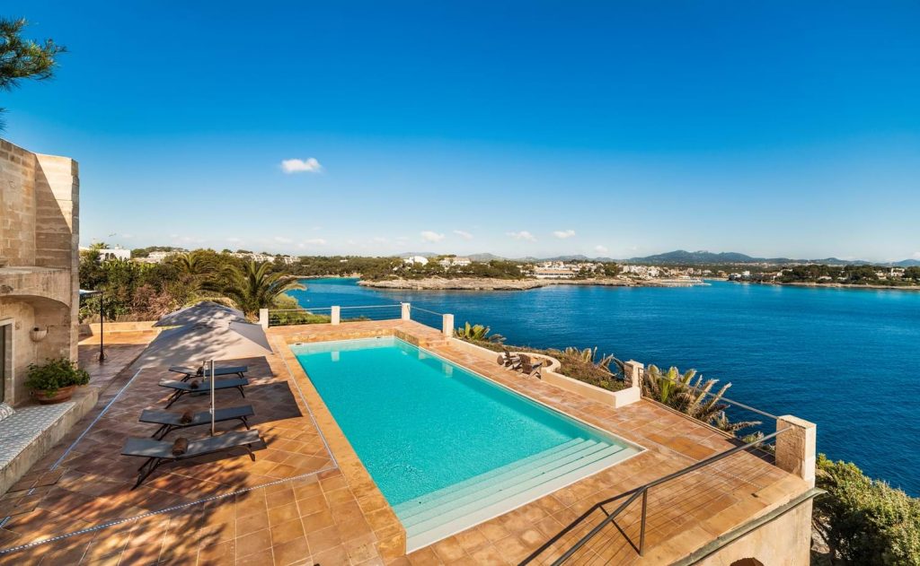 Villa Ca_n Roca Pool View