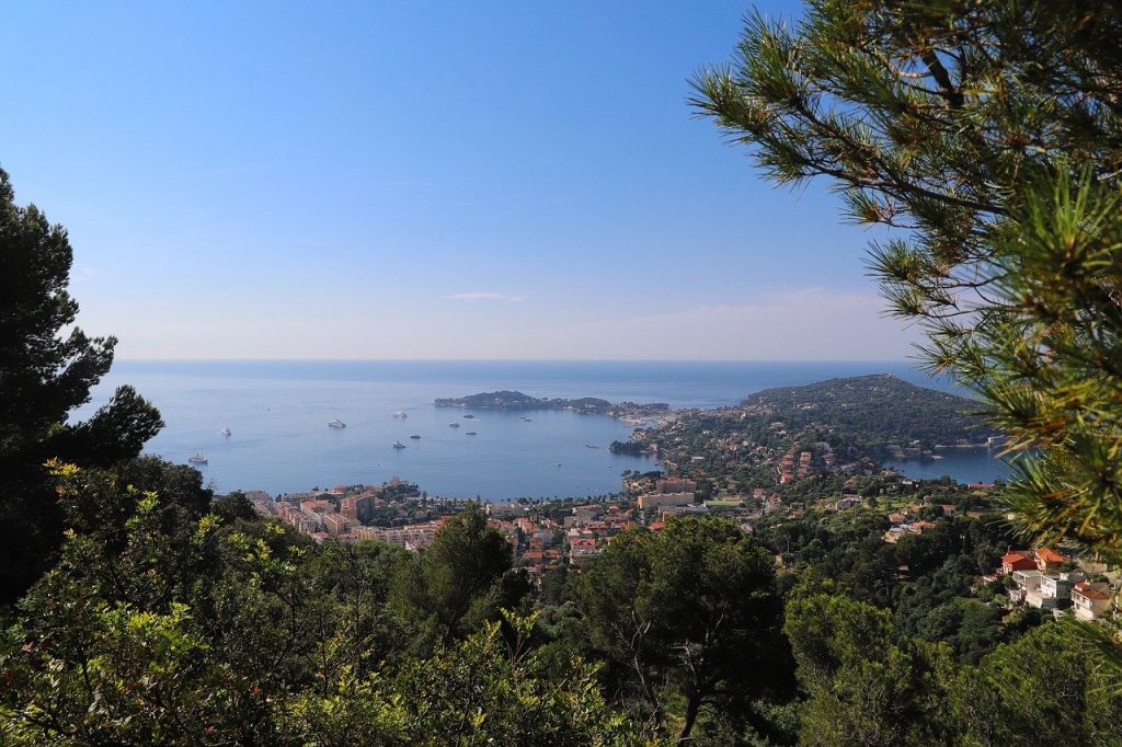 Some are close to the purple lavender fields of Provence, others are close to the beaches of Cannes