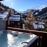 Chalet Chardon Hot Tub